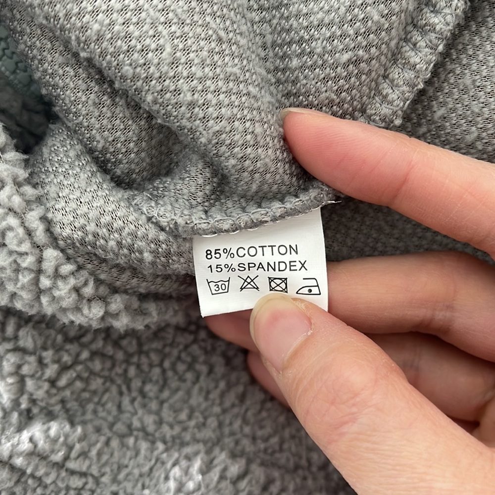 Gray fuzzy jacket - Picture 4 of 4